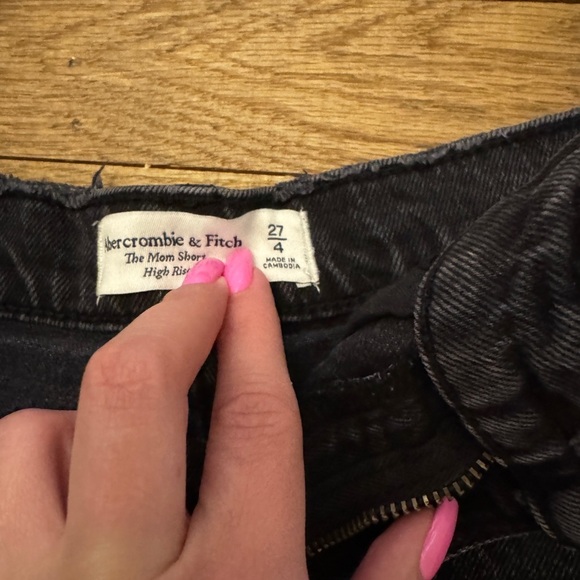 Abercrombie & Fitch Black Jean Shorts High-Waisted Frayed Hem - Picture 3 of 4